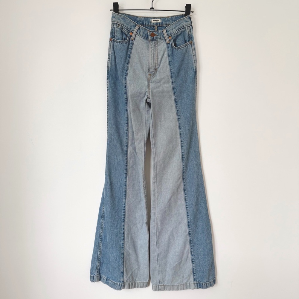 Wrangler Two-Toned Wanderer Flare Jeans